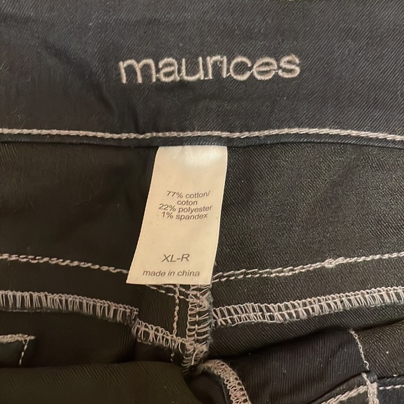 Women’s Jeans - Picture 3 of 3